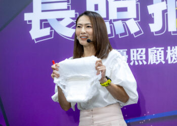 侯怡君化身最美居服員 「加、減、乘、除」創意照顧概念夯