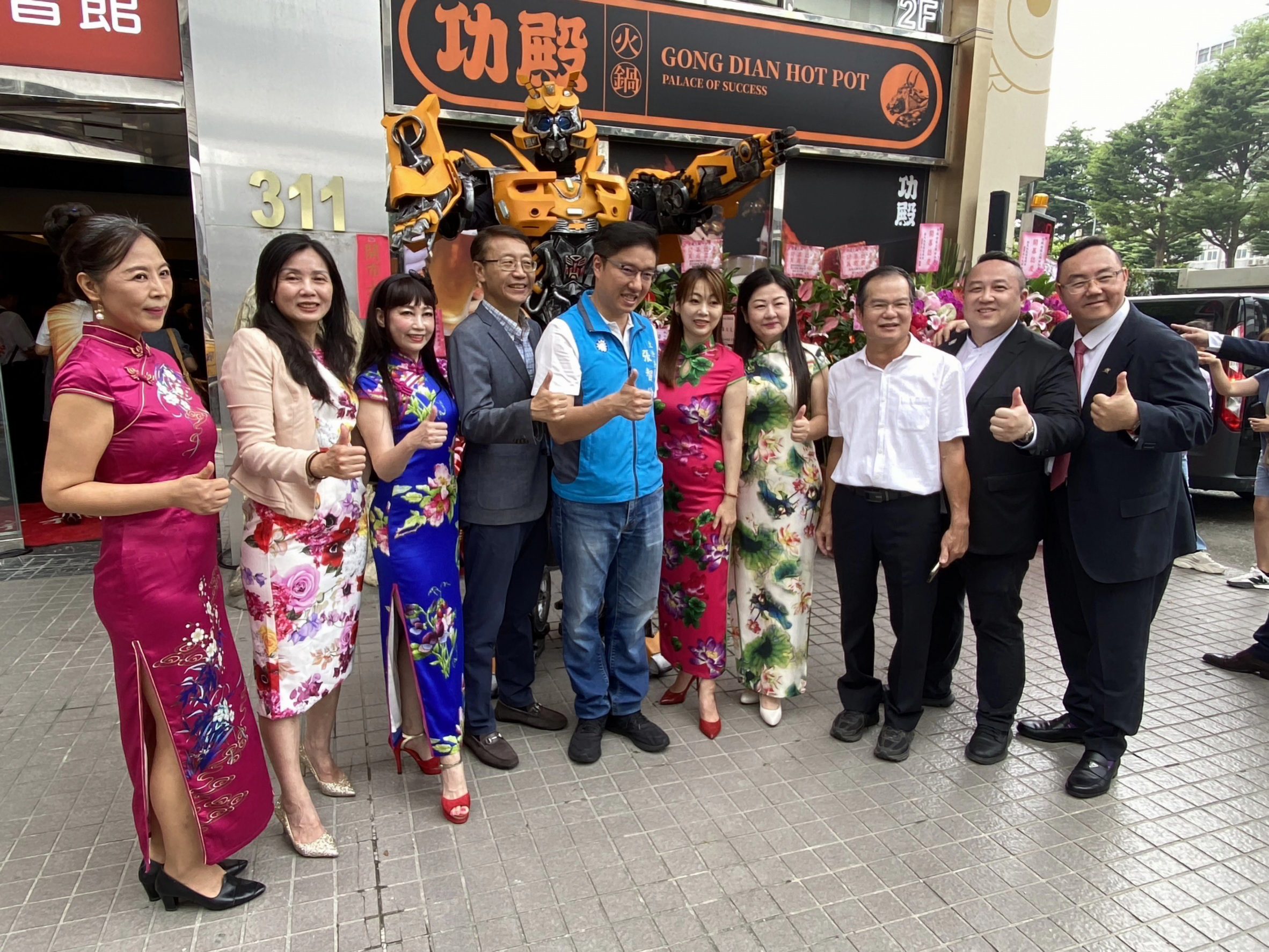 功殿特級火鍋開幕 捷運中和站美食威力大爆發