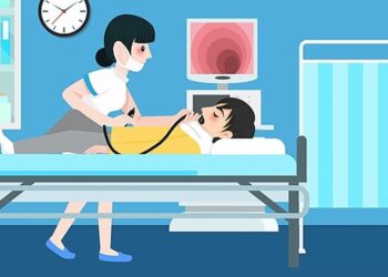 若有上消化道不適症狀或胃癌高風險族群，則須經醫師評估後進行侵入式之胃鏡檢查(圖片本報編輯組提供)