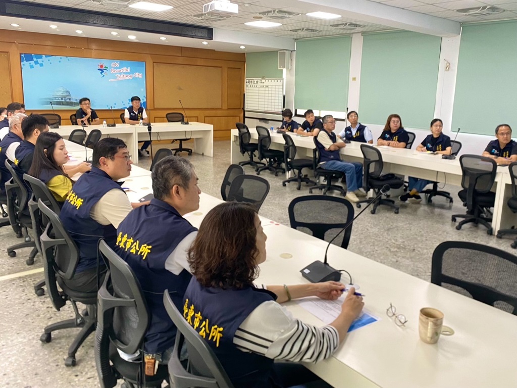 因應強颱康芮的逼近，臺東市長陳銘風今(30)日召開防災會議，了解各課室的準備狀況，全力備戰