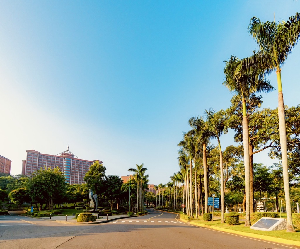 義守大學今年邁入第34年，當初從「高雄工學院」起家，以理工學系為主的學校，如今已成為南臺灣首屈一指的綜合型大學