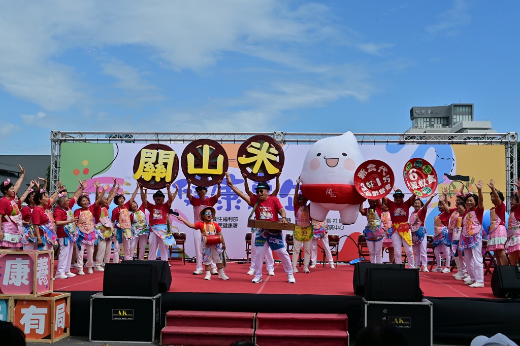 臺東縣衛生局今(20)日在南京路臺東市民廣場舉行『2024臺東健康嘉年華』