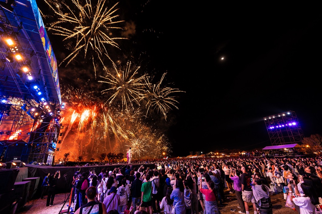 近6萬名樂迷齊聚台東海濱公園國際地標聽歌 　吳克群當場捐出演出酬勞引全場歡呼