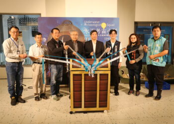 海科『水下文化資產校園巡迴微型展』今開幕，貴賓大合照