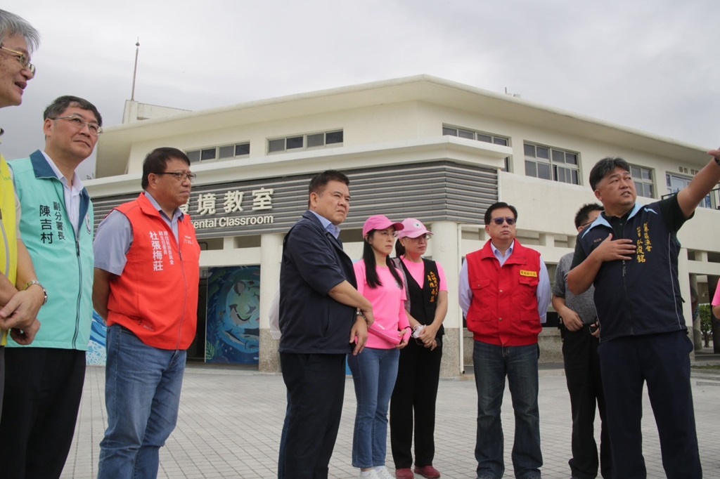 立委陳瑩與莊瑞雄，今天與農業部黃昭欽次長、原民會杜張梅莊副主任委員、漁業署陳建佑副署長、農糧署東區分署陳吉村副分署長，前往受災嚴重的漁港及果園會勘