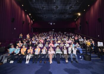 肝病防治學術基金會成立30週年特地發起『傳遞慈善領導力運動』到全臺各地，16日首站到Big City遠東巨城購物中心