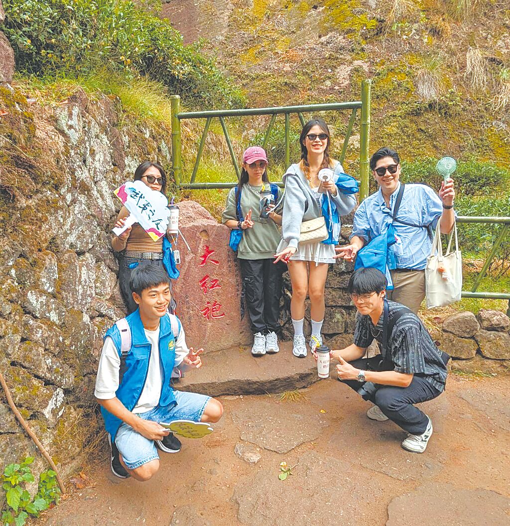 武夷山大紅袍與台灣烏龍茶 同根同源