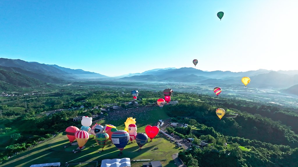 台東全新觀光宣傳影片全長3分鐘，以『聲音與你共鳴』為題，串聯起台東的山、海、田野、文化美食及特色體驗