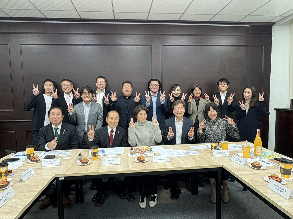 日本佐賀縣太良町町長永淵孝幸率領代表團於12月16日至18日第三度訪問台東