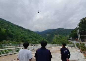 臺東縣環保局提升污染蒐查與改善效率，運用無人機空拍科技執法
