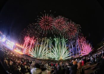 台東跨年晚會逾5.5萬人齊聚嗨翻海濱公園