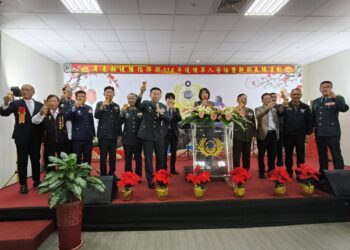 周春米出席屏東後備表揚晉任軍職與傑出幹部