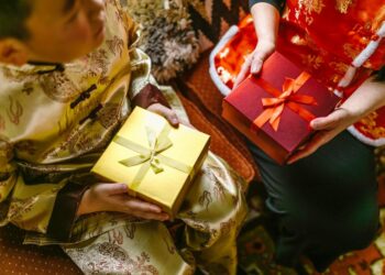 挑選喜餅、彌月、節慶禮盒的4大注意事項,讓你送禮送到心坎裡!
