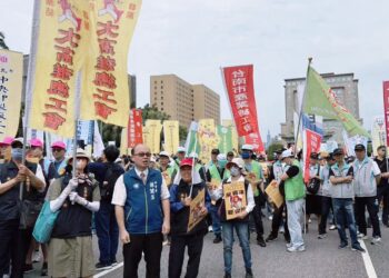 孫健萍聲援五一行動聯盟凱道遊行