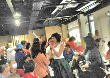 「活著,就是奇蹟」 唐玲鳳山見面會座無虛席!