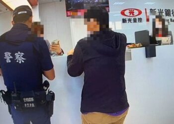 險遭假投資詐騙 東港警銀聯手阻詐