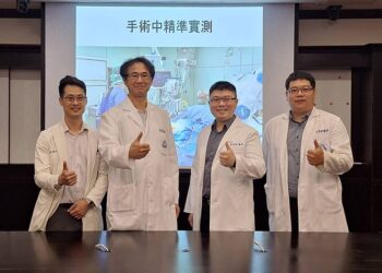 女飽受膝關節炎苦 機器手臂關節置換助重拾生活