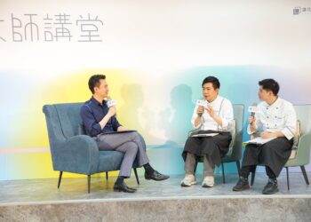 影音/鄭朝方力邀「大師級」名人講堂50場活化各里集會所推終身學習 首場型男主廚吳秉承父子檔為市民下廚