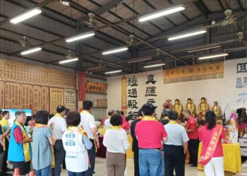 夢境開解勤誦經　念佛不斷建寺成