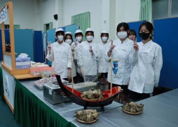 長榮女中餐飲科師徒聯手 粽子三吃、豐盛料理謝師恩