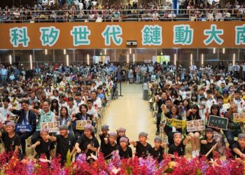 鼓勵學子追求榮耀 周春米親頒縣長獎勉勵