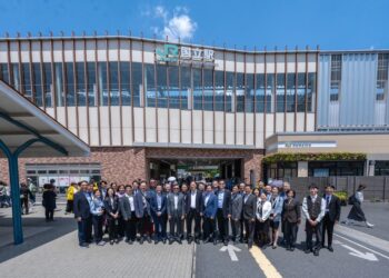 張善政率團考察JR中央線     借鏡日本軌道經濟     為桃園軌道發展取經