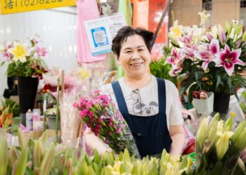 馨香傳情     板橋花市母親節花禮熱銷     多款康乃馨、盆花任您挑選