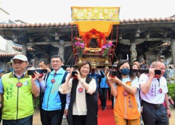 「靈蛇報喜，吉蛇祿來」  2025鹿港慶端陽-龍王祭熱鬧登場