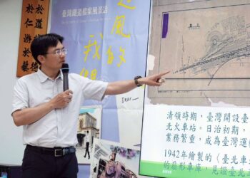 跨領域教學DIY:高雄海青工商引進檔案漫畫行動展