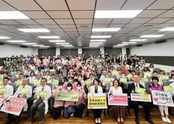 屏縣攜手23家醫院推護理人力補助專案 新進護理人員月增收最高6,000元