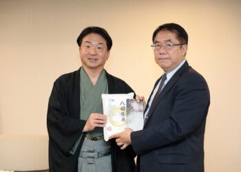 寺田議員獲頒台南榮譽市民證書 黃偉哲感謝深化台日交流