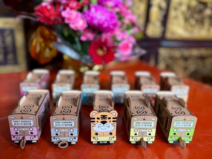 玩家們在完成路線挑戰後,可將虎頭與其他路線祈福列車串接成完整列車,充滿祝福與平安的象徵。(新北市政府提供)
