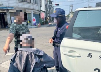 金融機構臨櫃關懷阻金流 里港分局頒獎並宣導防詐