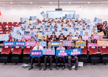 肯定學生技藝才能     桃園表揚競賽績優生     張善政期勉學生在專業領域發揮所長