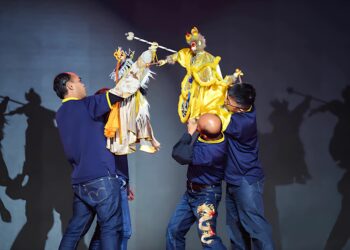 屏東布袋戲躍上國際舞台　臺日漫畫展大展掌中技藝