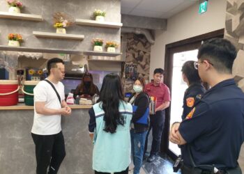 遏止非法!新北公安小組斷水斷電     強勢取締蘆洲無照網咖業者