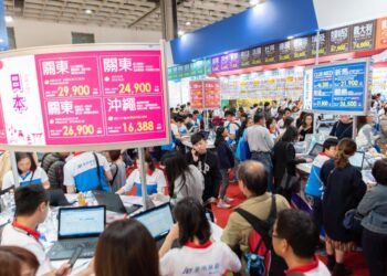 台北國際旅展 AI 化!東南旅遊攜手 CloudMile 萬里雲打造「AI 魔鏡」選旅體驗