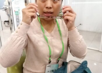 曾近視雷射護理師老花欲再手術 信賴眼科技術本位 精準切削幫忙回春