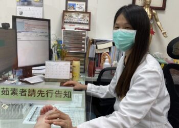 新冠後遺症久咳不癒患者增加  員榮中醫師指：中醫可正本清源