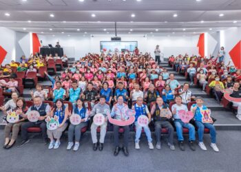 桃園端午創新局     龍潭傳統龍舟賽結合蘆竹鐵道龍舟賽     水陸爭霸共享佳節