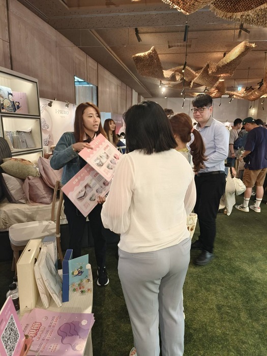 本次上品寢具床墊館參展台中結婚採購節,吸引新人熱切詢問,是展場內人氣發燒的廠家,台灣習俗,結婚成家最重要的儀式就是「安床」。
