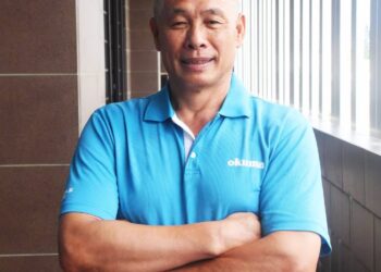 前馬公市市長葉竹林日前接獲天后宮附近居民陳情環境髒亂問題。(圖/葉竹林辦公室提供)
