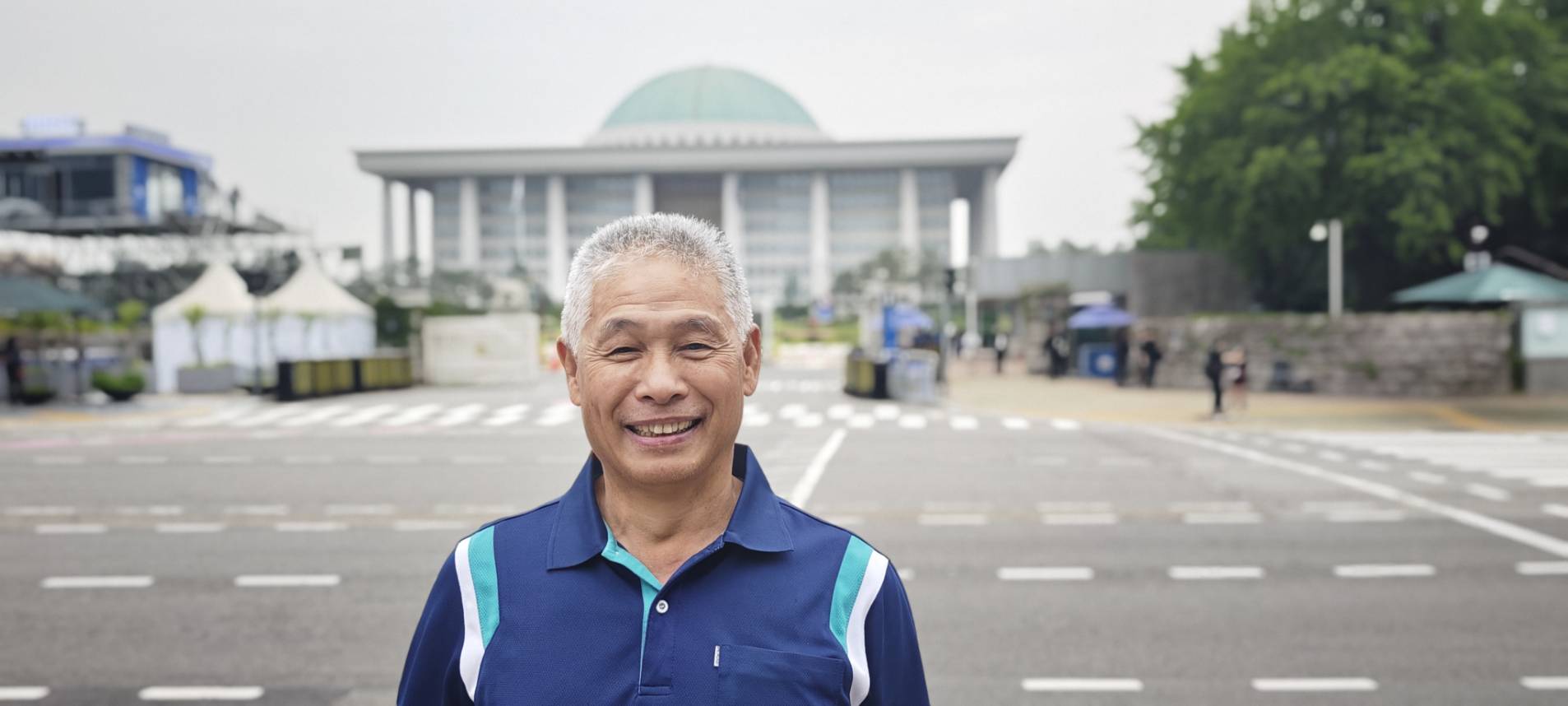 葉竹林在首爾汝矣島國會大廈觀摩韓國總統大選競選活動。(圖/翻攝自葉竹林臉書)