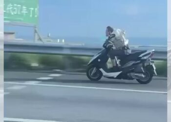 影音／阿伯扭姿騎車飆國道 網友幫配BGM(背景音樂)