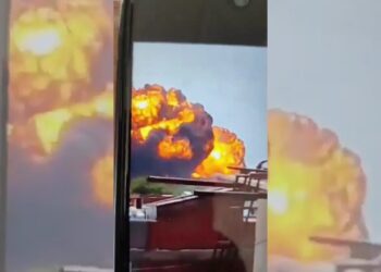 影音/印度波音787客機墜毀 客機上242人生死未卜