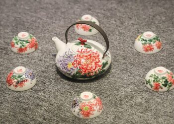 林婉芬「舞釉弄彩書畫情」個展開幕　彩墨瓷繪交織藝術風華