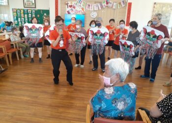 北斗日照體驗親臨進香廟會  長輩舞龍舞獅感受濃厚民俗文化魅力