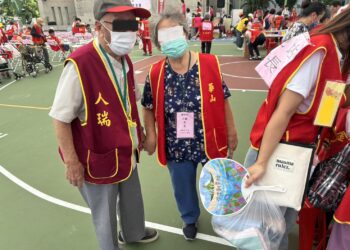 企業與華山基金會攜手　愛老人銀髮嘉年華在高醫