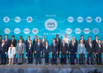 AWS亞太（台北）區域正式啟用！首波服務出爐，製造、金融、公部門等如何受益？
