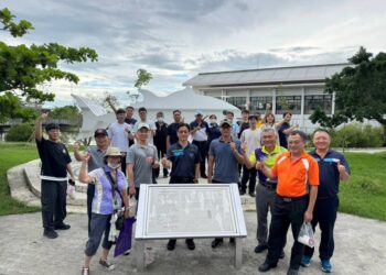 小琉球遊客 道路上照相違規